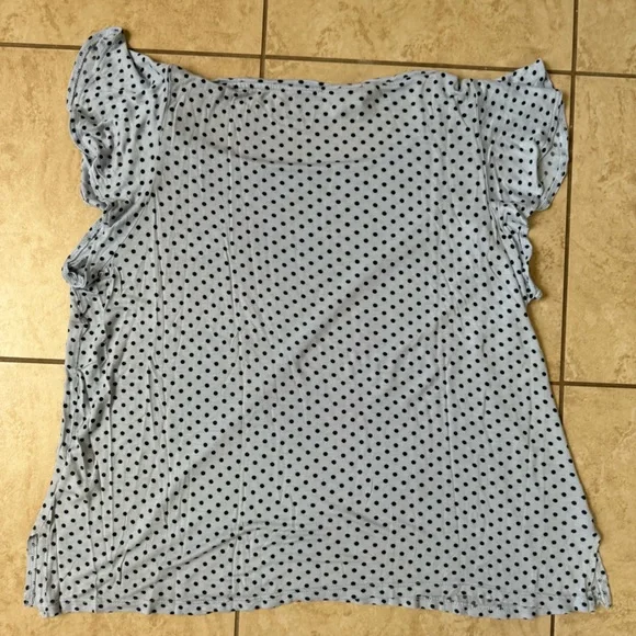 Bundle of 2 H&M Flutter Sleeve Tees - Picture 7 of 9